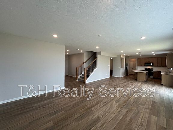 3rd image of 16255 Showdown Rd