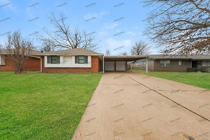 1st image of 4812 Woodview Dr