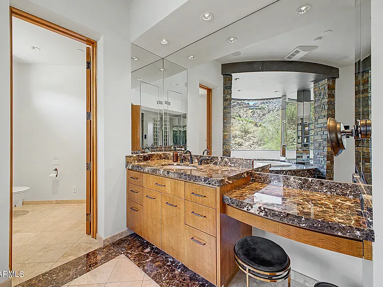7451 N Las Brisas Ln — Photo 29