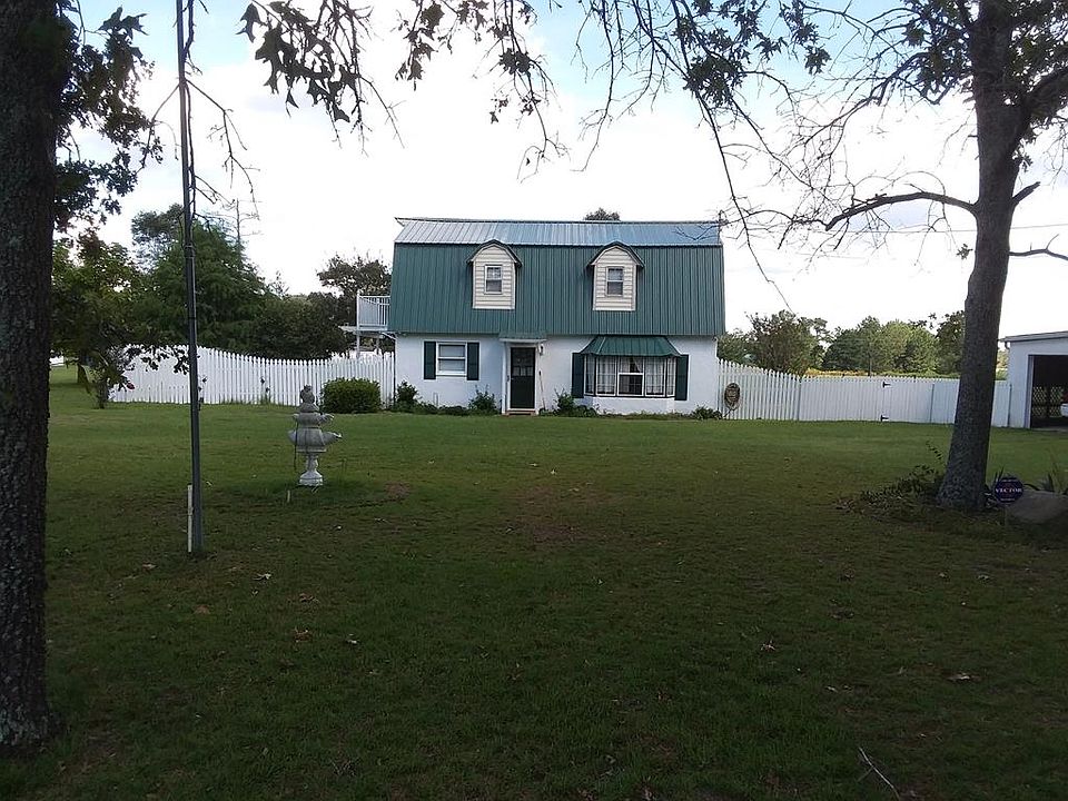 1st image of 307 Oak Wood Cir NE