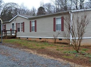 275 Hammett Rd, Wellford, SC 29385