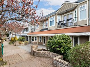 668 Beach Rd #4, Qualicum Beach, BC V9K 2R1