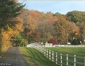 5th image of 535 Crystal Lake Rd
