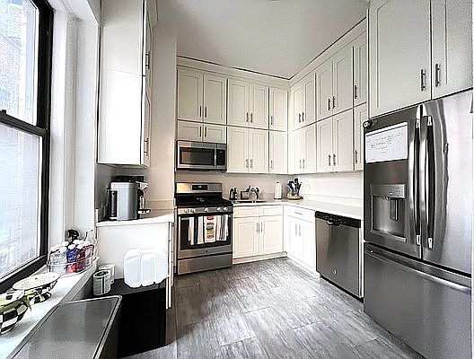 3rd image of 59 Livingston St APT 1F