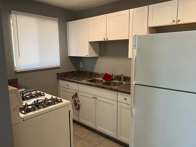 1445 S Kenneth Pl — Photo 2