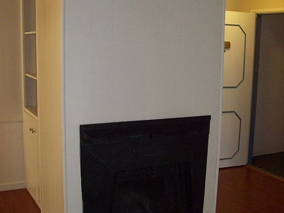 5th image of 1681 Amberwood Dr APT 107