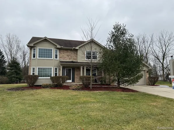 3899 Century Ct, Ypsilanti, MI 48197