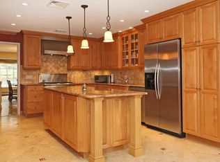 395 Highland Ave, Ridgewood, NJ 07450