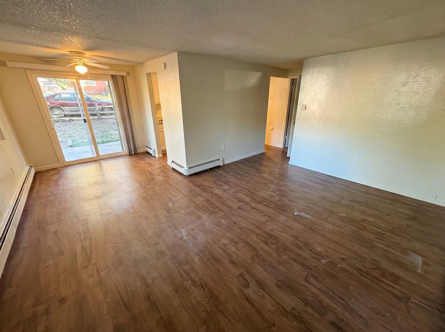 Fountain Creek Apartments - 1 Month Free - Cozy 1-Bedroom Creekside Apartment In Manitou Springs — Photo 4