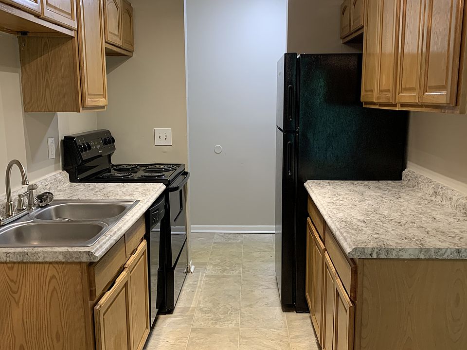 1st image of 2702 Industrial Dr #607