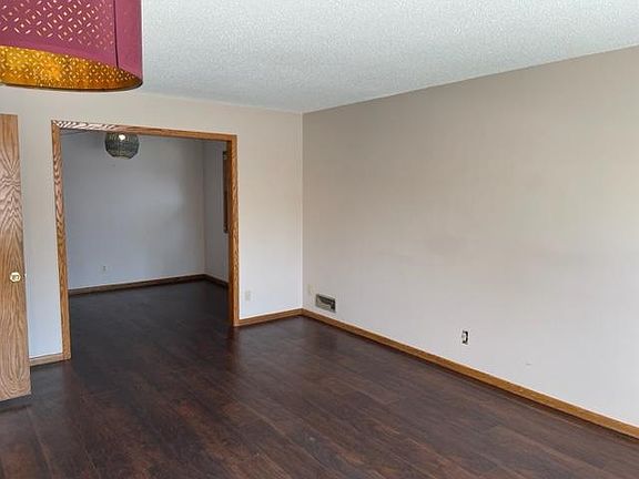 4th image of 4517 Emerson Ave S