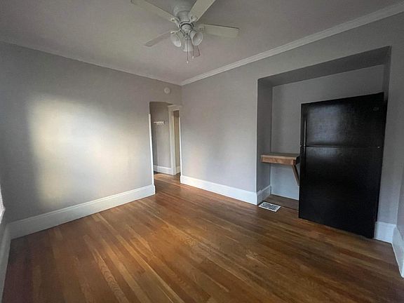 2nd image of 1420 Lakewood Ave Unit 2