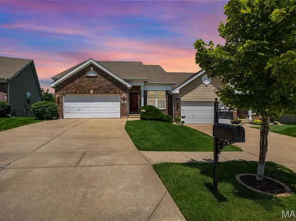 213 Belmonte Cir, O'Fallon, MO 63368