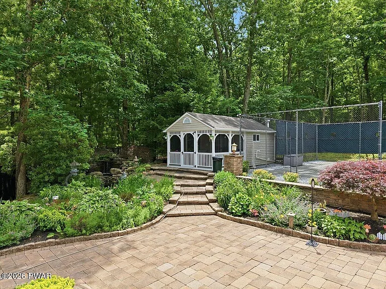 1075 Acacia Dr — Photo 77