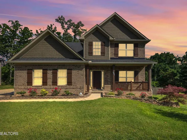 687 Yosemite Dr, Lenoir City, TN 37771