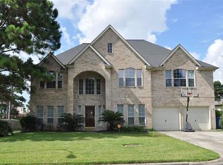 8122 Trophy Place Dr, Humble, TX 77346