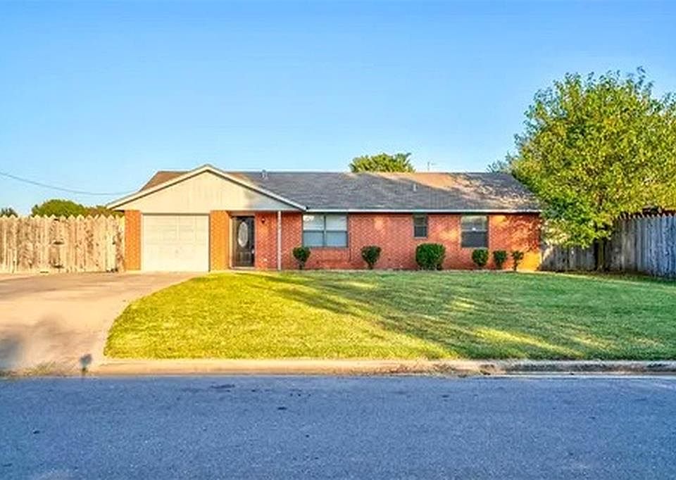 1st image of 235 Deer Dr