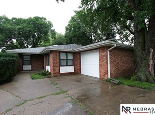 4201 Ridgeview Dr, Lincoln, NE 68506