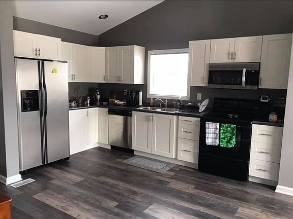 2nd image of 322 22nd Ave