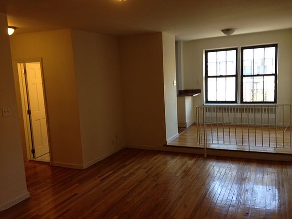4th image of 125 Christopher St APT 4F