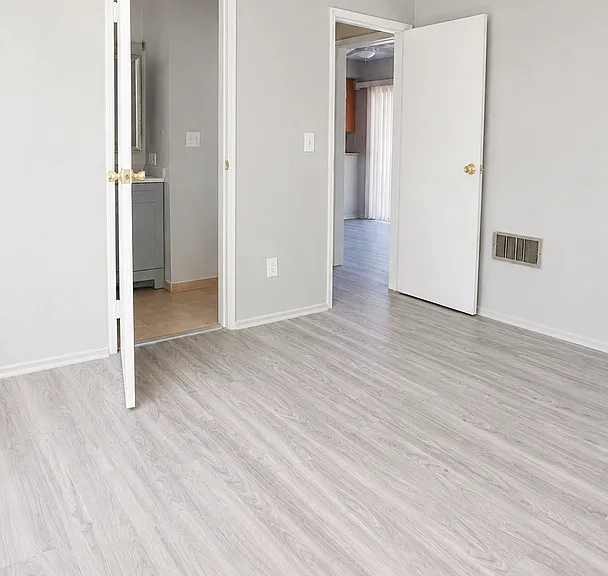 10059 Pinewood Ave — Photo 23