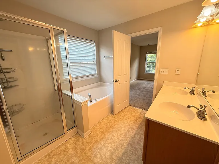 17418 Westmill Ln — Photo 10