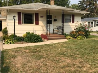 1231 Carlton Ave NE, Grand Rapids, MI 49505