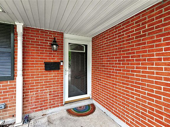 4th image of 414 Nies Ave