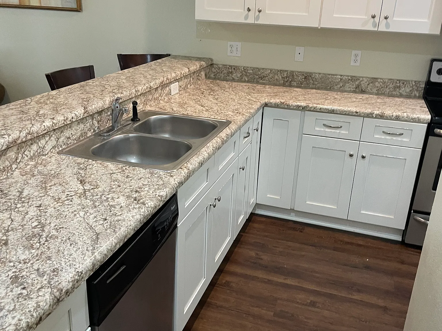 4 bed, 1373 sqft, $1,850 — Photo 4