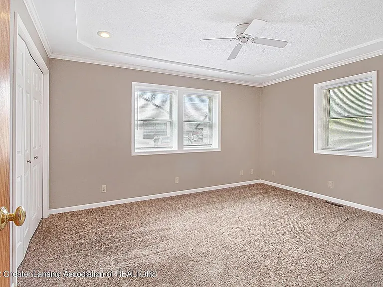602 S Lansing St — Photo 11
