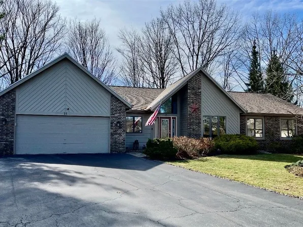 15 Shingle Mill Rd, Rochester, NY 14609