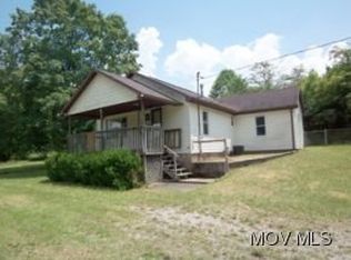 1077 Harris Hwy, Parkersburg, WV 26101