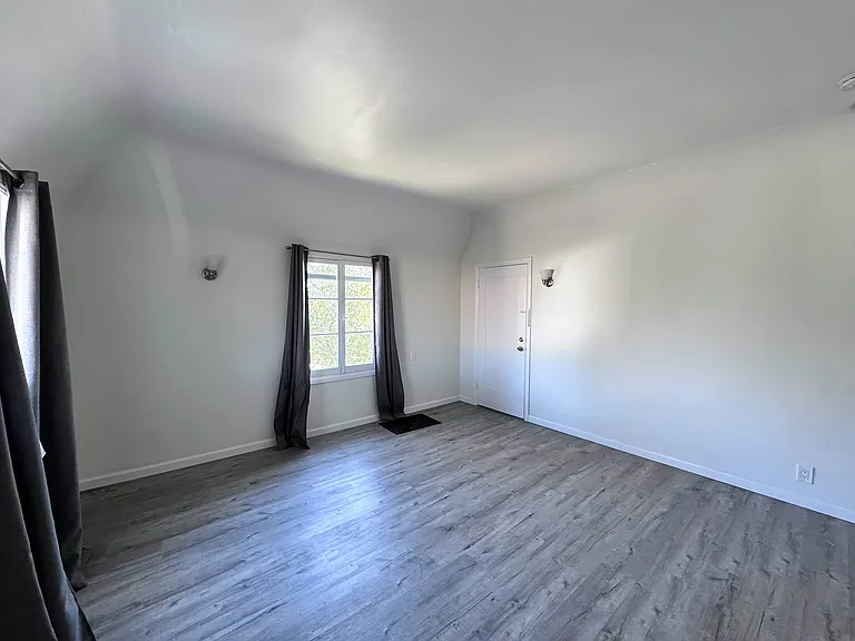 49 N Berkeley Ave #4 — Photo 5