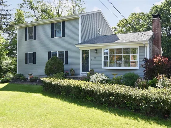 33 Wilbur Rd, Lincoln, RI 02865