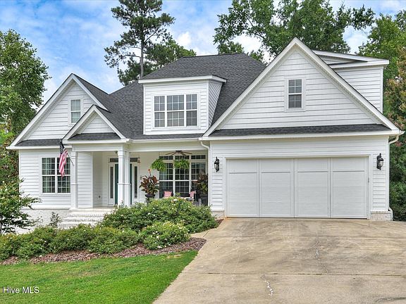 2nd image of 320 Burnhill Avenue
