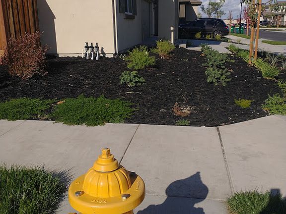 2nd image of 10013 Mount Hood Dr