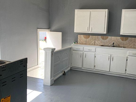 4th image of 201 E Washington Ave #203