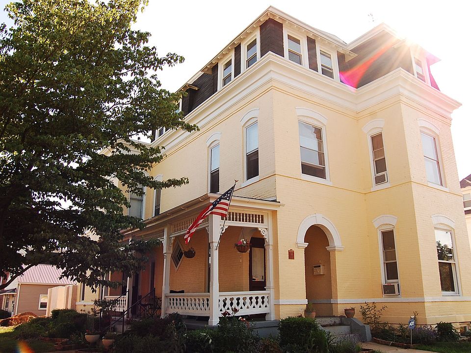 1st image of 513 Reynolds Ave