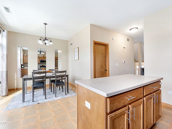 4th image of 264 S Alder Creek Dr