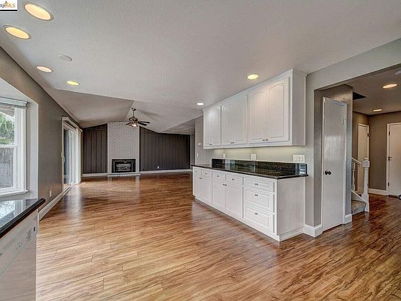 5th image of 585 Discovery Bay Blvd