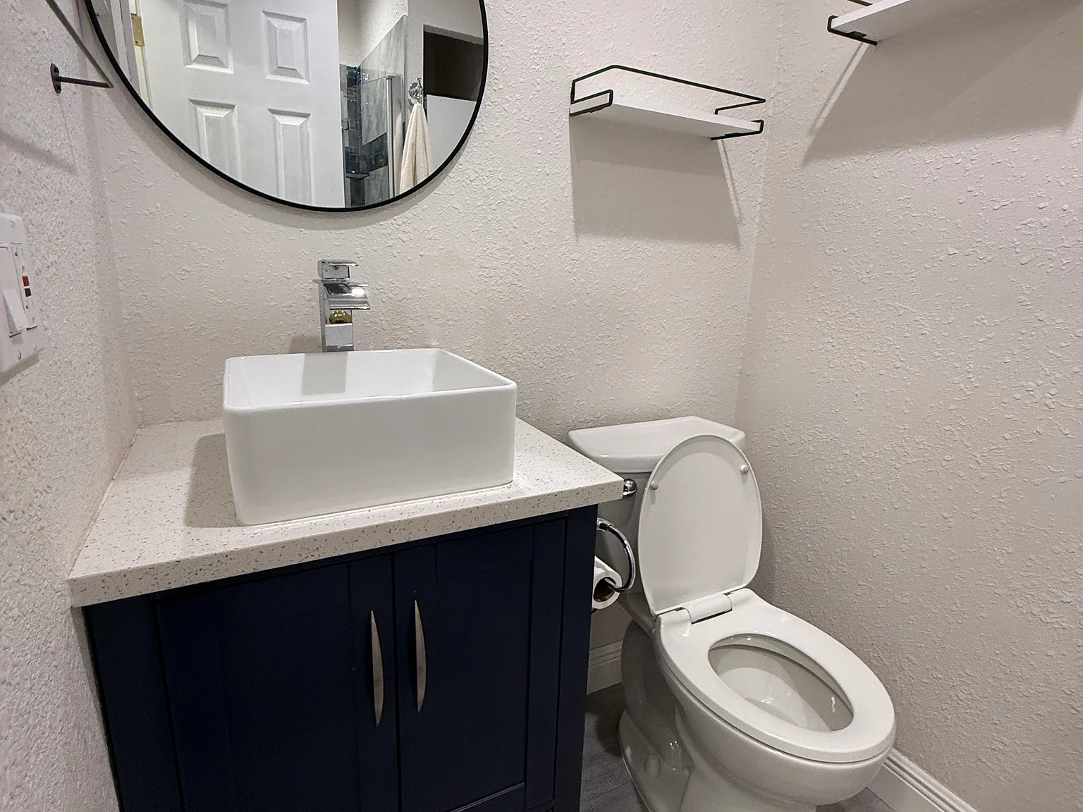 2 bed, 961 sqft, $2,000 — Photo 4