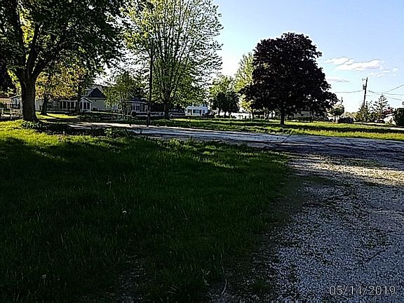3rd image of 5018 W Shore Dr