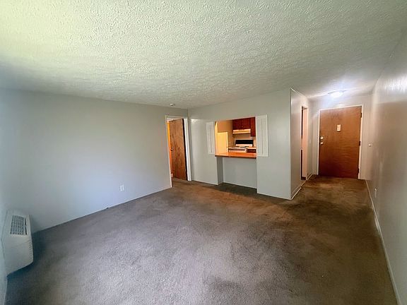 3rd image of 2016 Woodlawn Ave NW APT 6