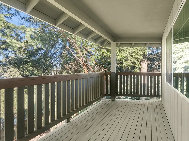 2 Bed 1 Bath Deluxe - 975 Sq Ft 2 Bed 1 Bath Deluxe - 975 Sq Ft