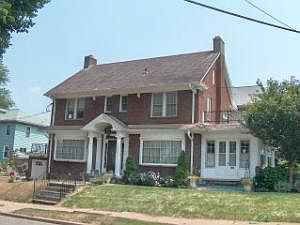 1st image of 220 W Southern Ave S