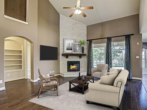 4th image of 5819 Creek Crossing Ct
