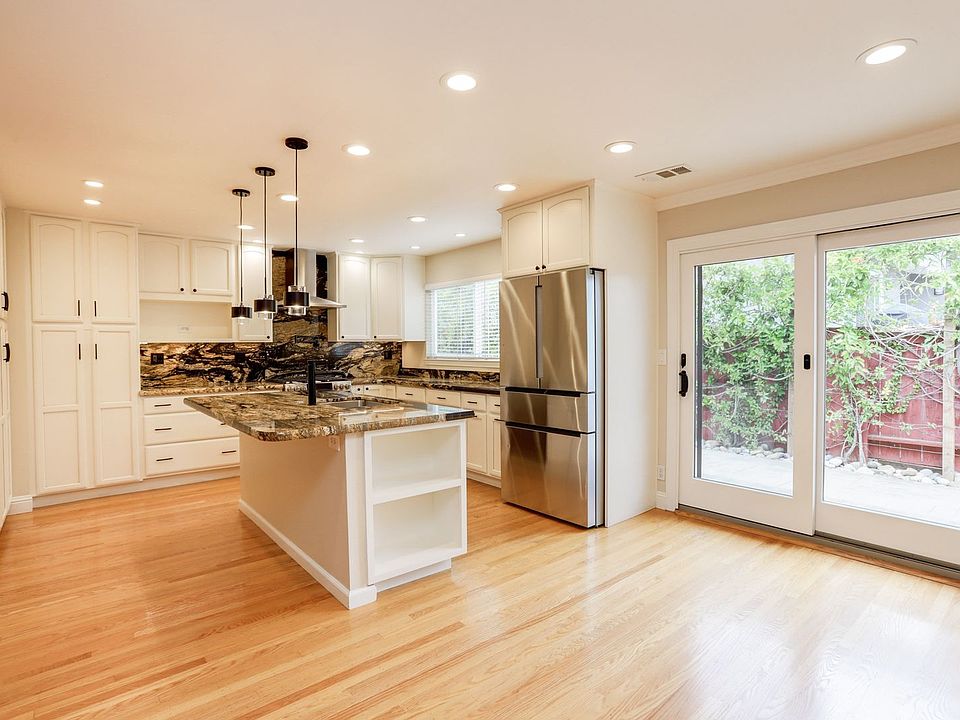 1st image of 1048 Lassen Dr