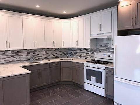 3rd image of 919 E 29th St #2