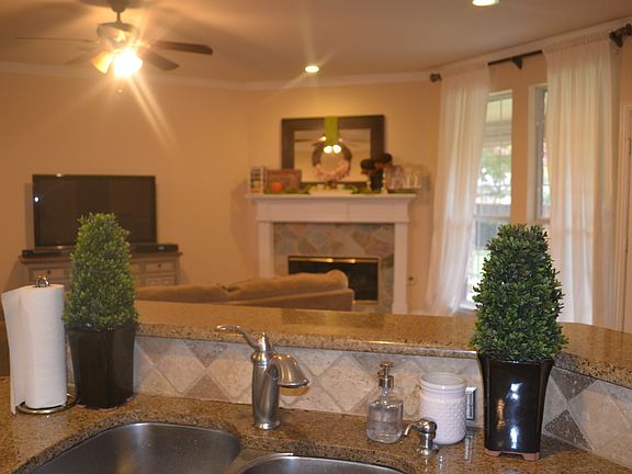 semi open floor plan