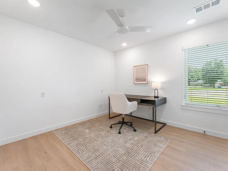 Horizon Line Dr — Photo 18